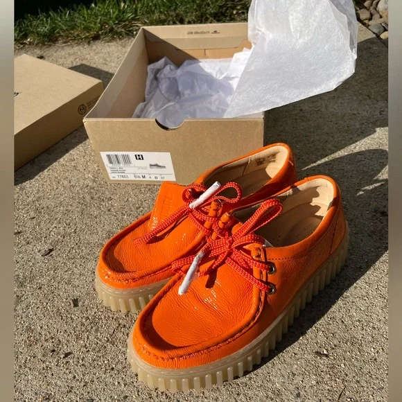 Clarks | Shoes | Clarks Torhill Bee Patent Leather Shoes Size 65